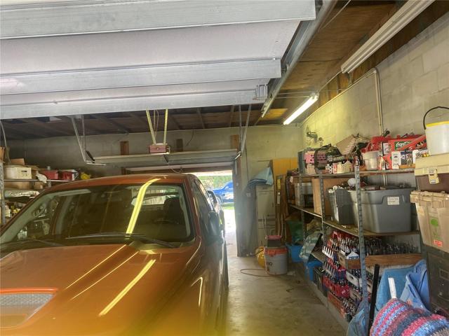 Garage, Overhill