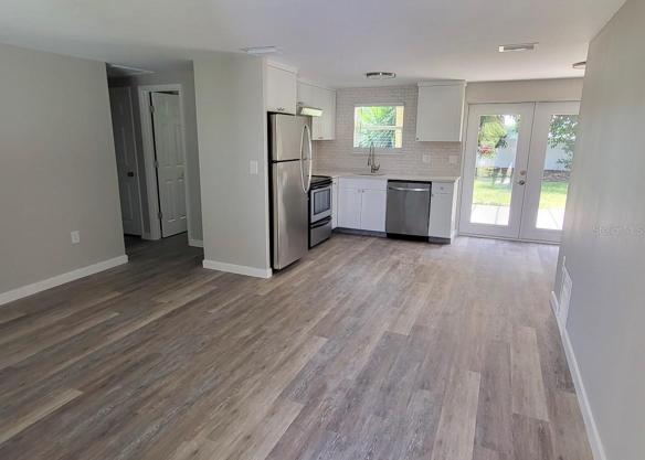 Living room/kitchen