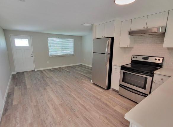 Living room/kitchen