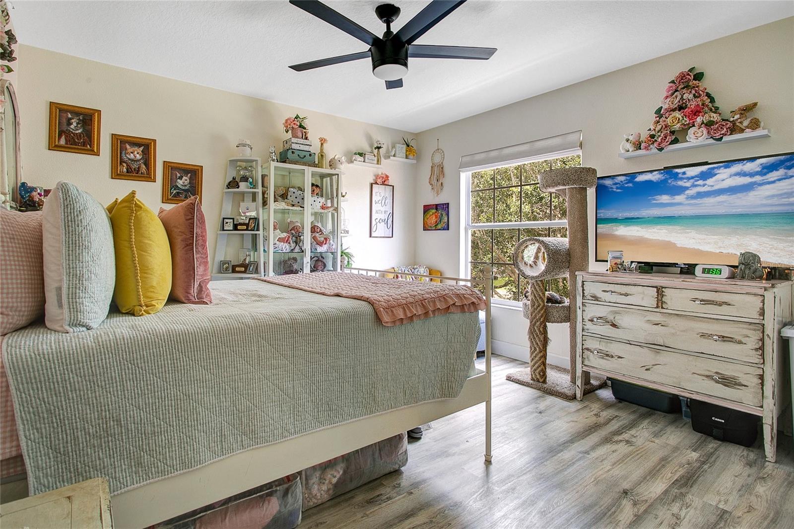 Bedroom 3 Pic 2