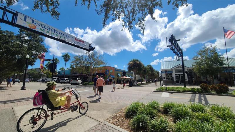 Pinellas trail to walkor bike