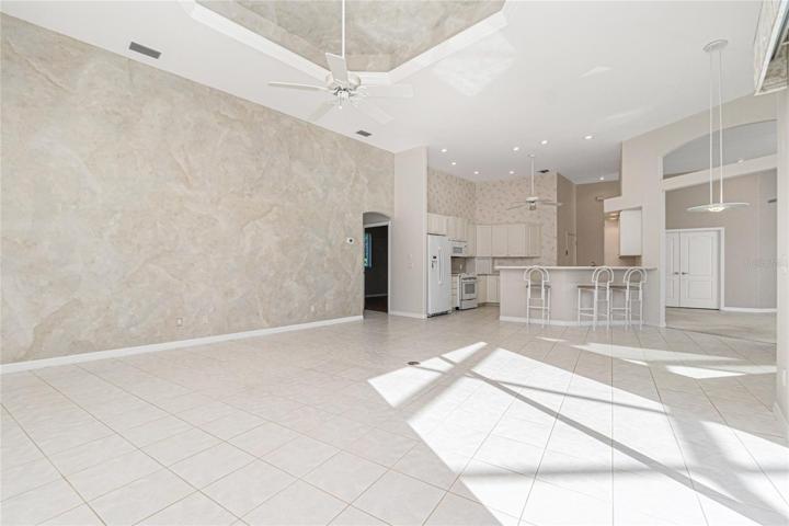family room & dinette without furnishings
