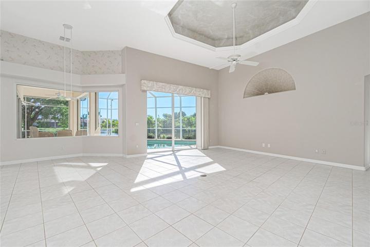 family room & dinette without furnishings