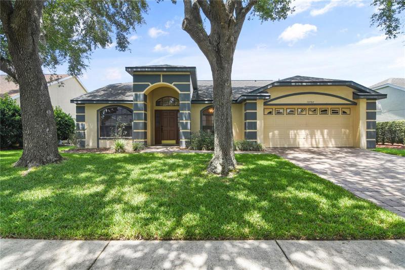 Welcome to Waterford Lakes and this lovely 3 bedroom, 2 bath home offering an inviting and comfortable floor plan complete with POND VIEWS!
