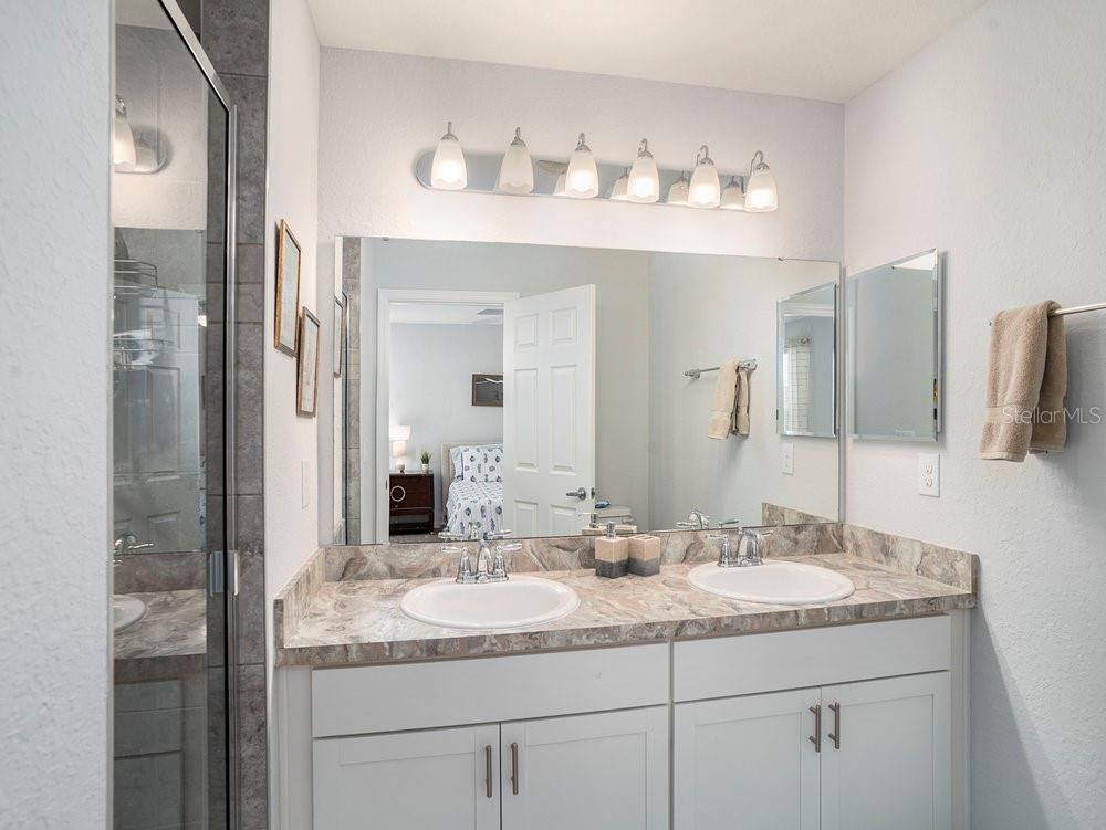 Owner's bath