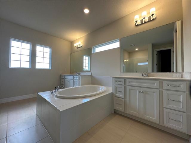 Owners' Bath