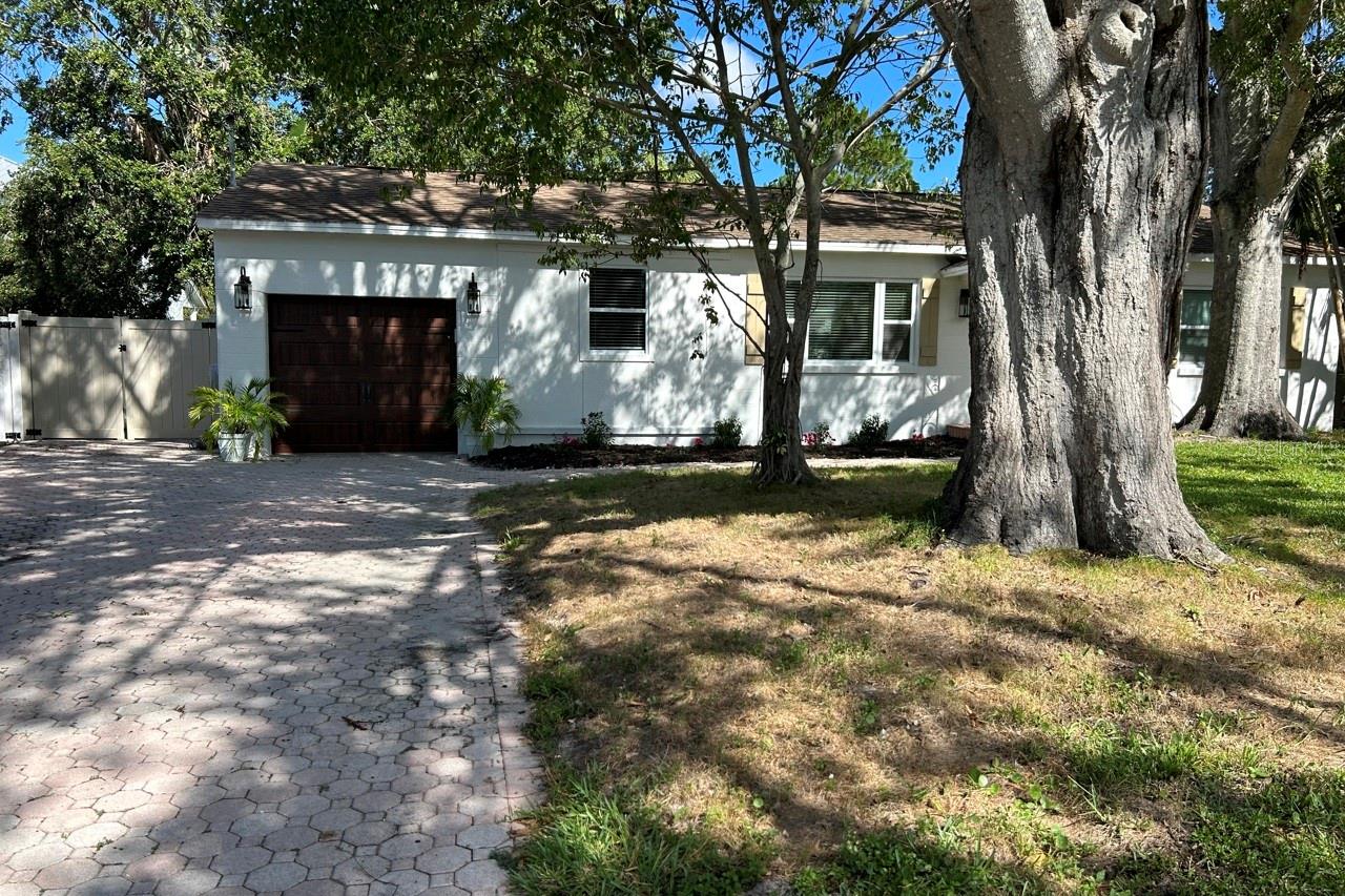 FRONT OF PROPERTY-PAVERED DRIVE