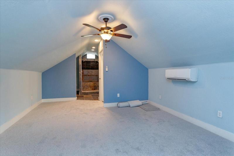 Upstairs bedroom