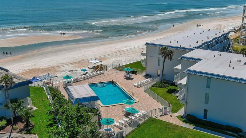 OCEANFRONT POOL