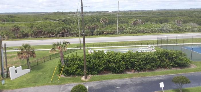 EXPANSIVE MARSHLANDS VIEWS