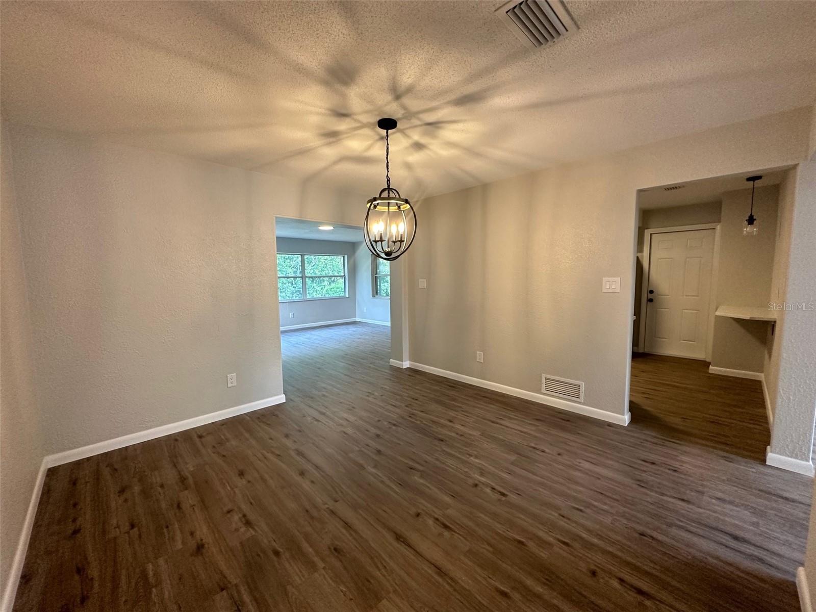 Dining Room leads to Family Room