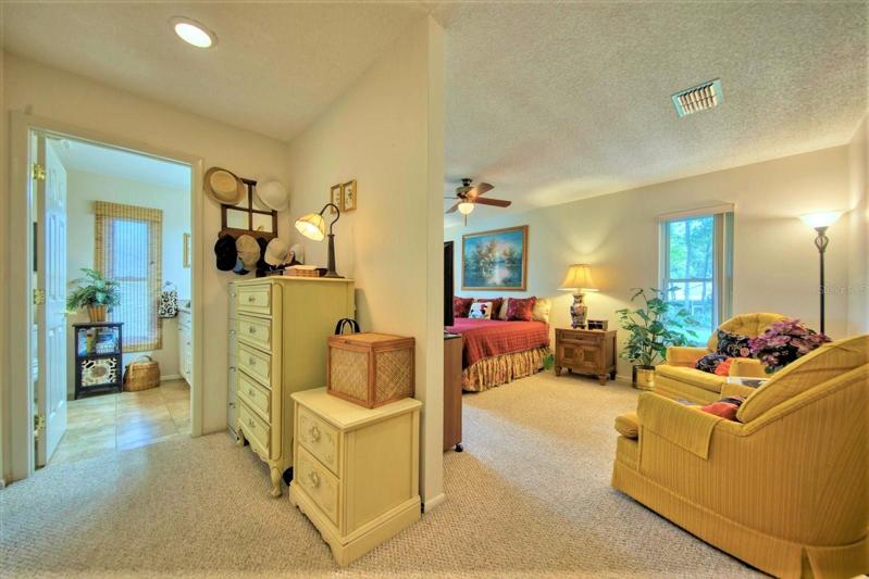 Large master bedroom (approx 19'x11') with extra area for a dresser or perhaps your desk.