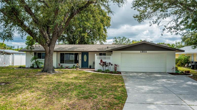 1302 Cypress Ave