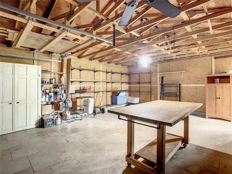 garage/workshop