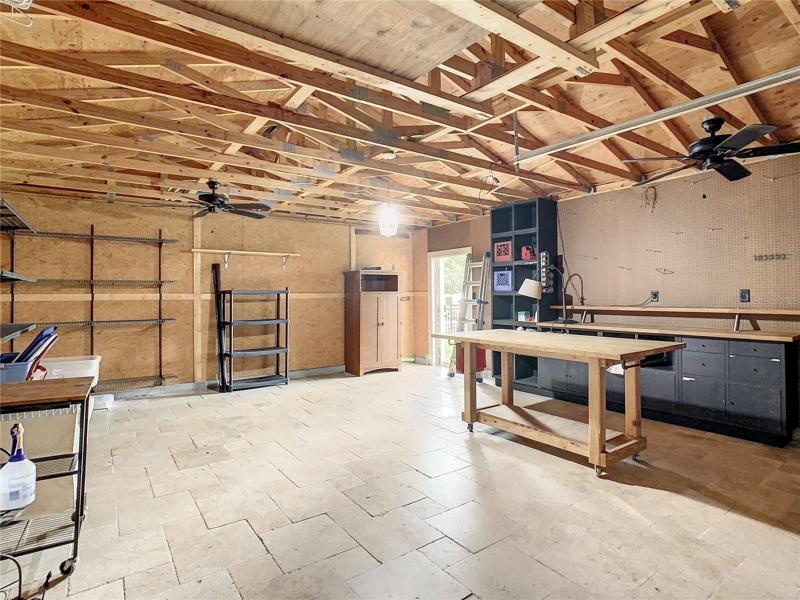 garage/workshop