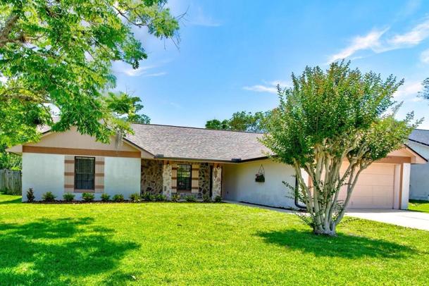 1032 Weaver Drive, Oviedo FL