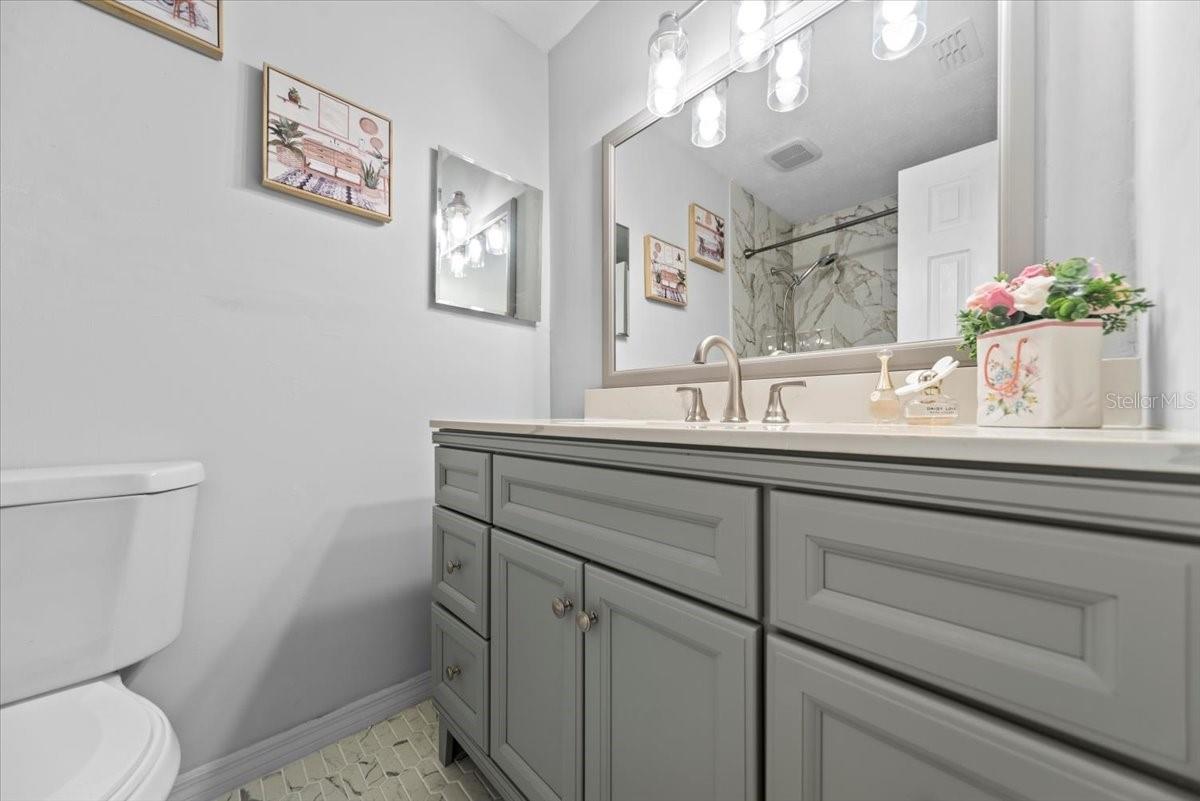 2nd Bathroom