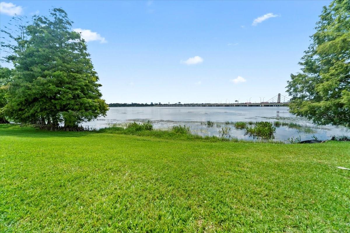 Lake Underhill view