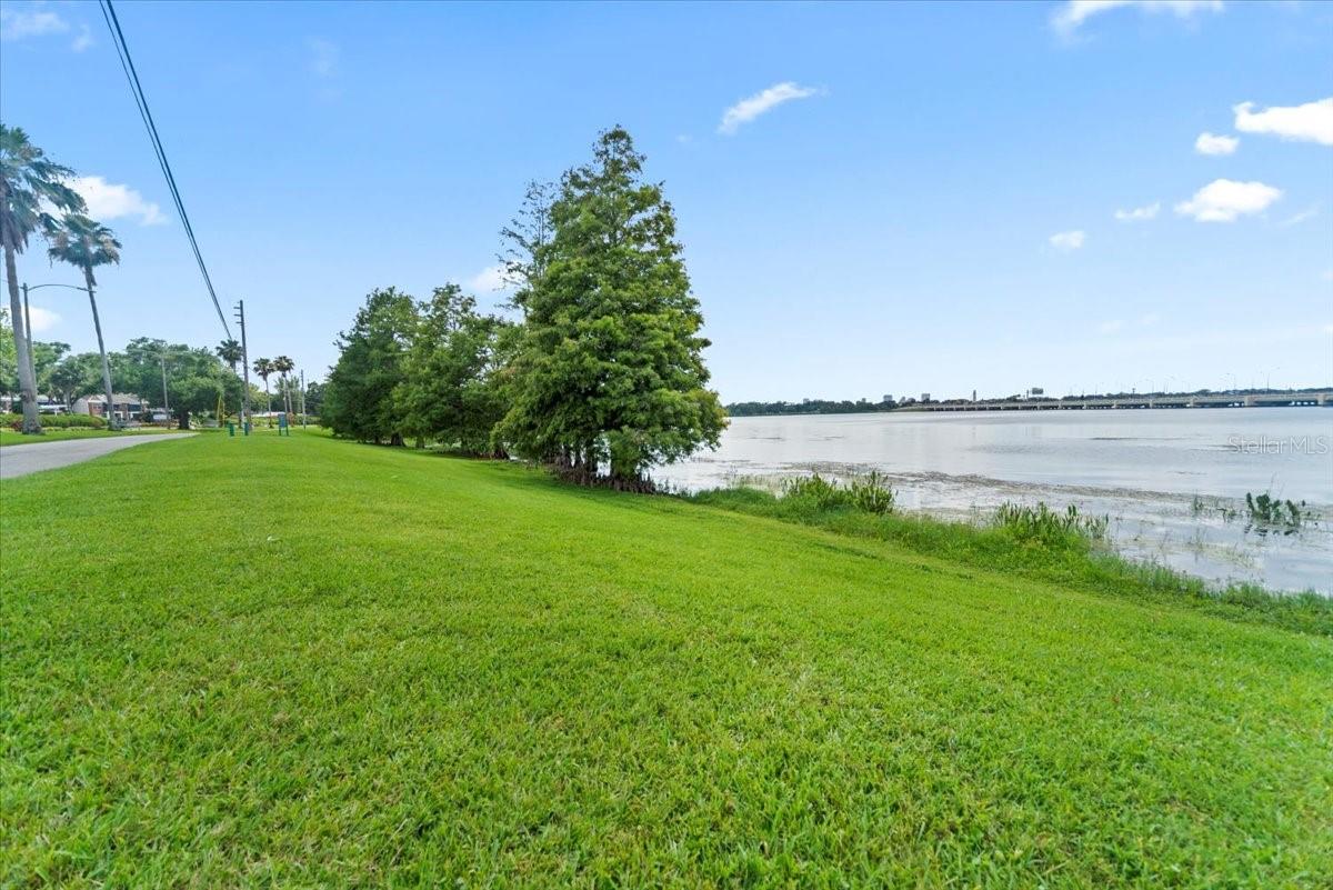 Lake Underhill view