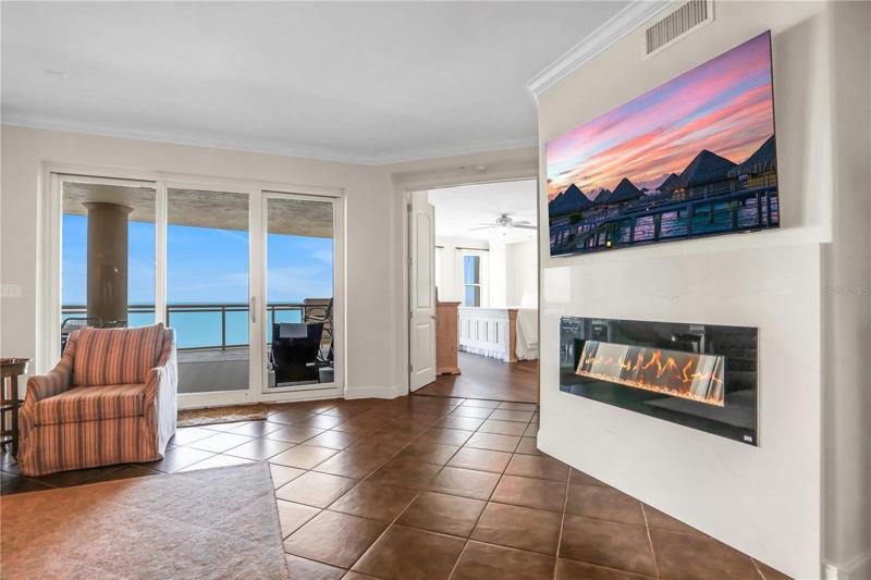 Floor to ceiling glass with ocean views on full display