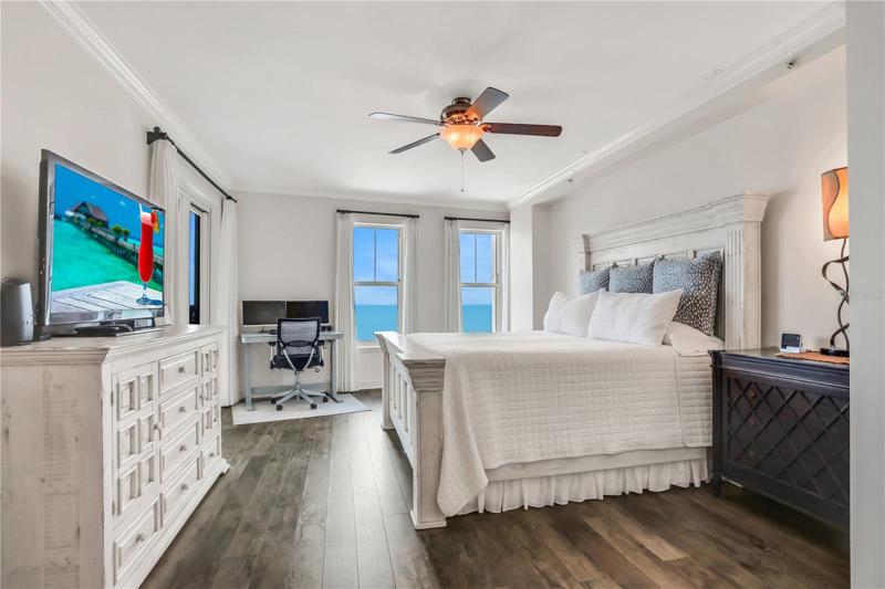 Primary bedroom oceanfront
