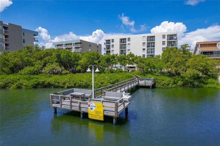 private fishing dock/pier and/or enjoy watching seabirds, dolphins, manatees, or boats
