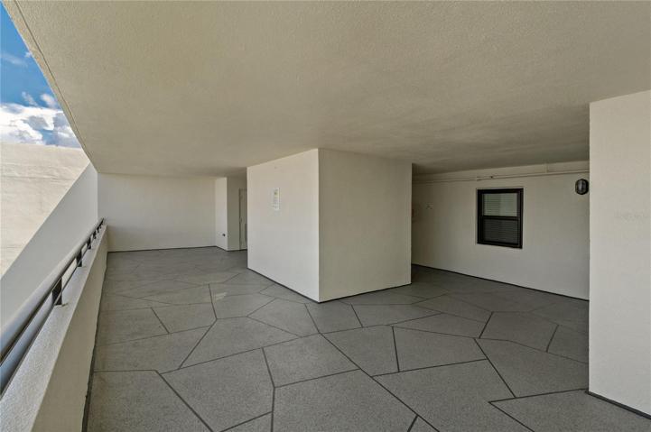 Community patio w GULF VIEWS on 5th Floor