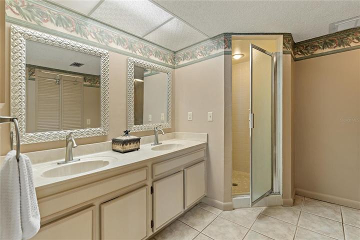 10x10 owners bath includes WIC (walk in closet) plus 3x5 locked owners closet, dual vanity & tiled shower.