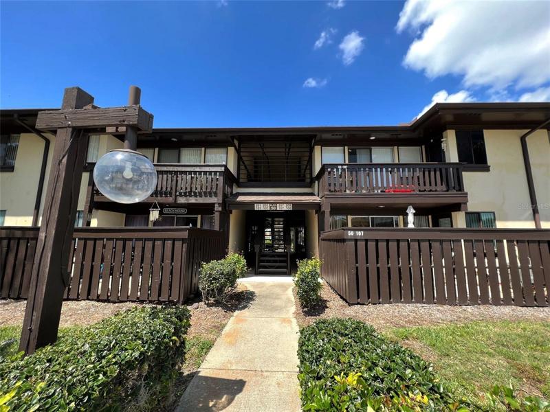 50-202 Club House Dr