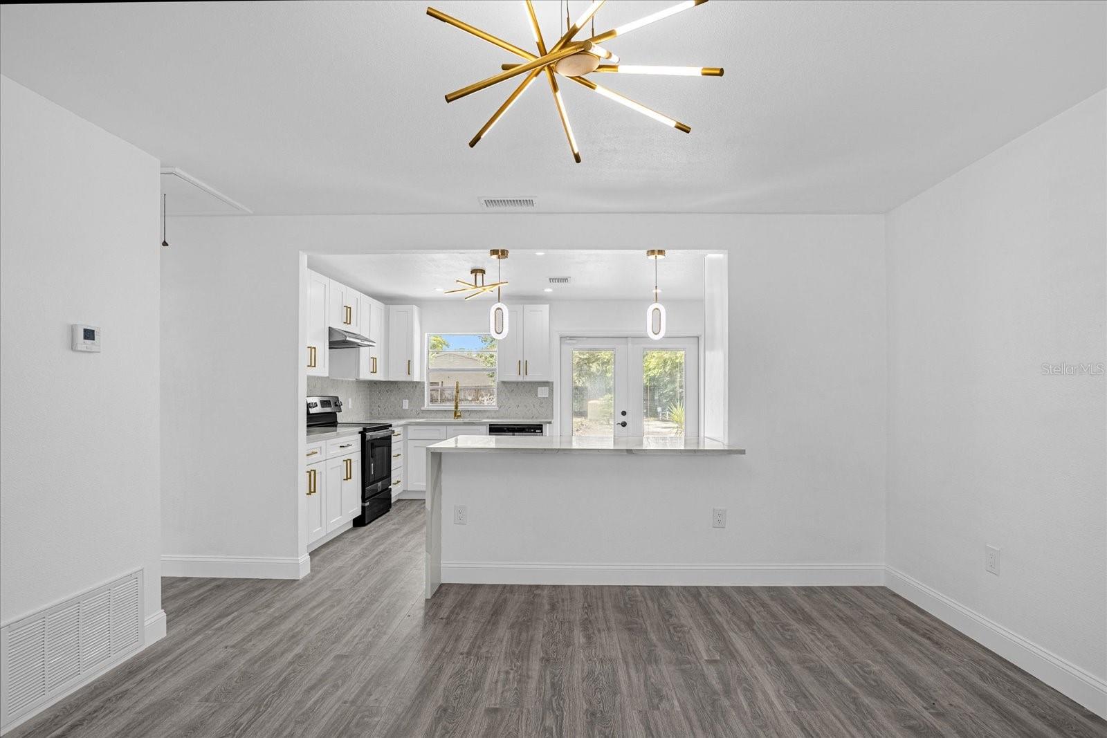 Living and Large New Kitchen