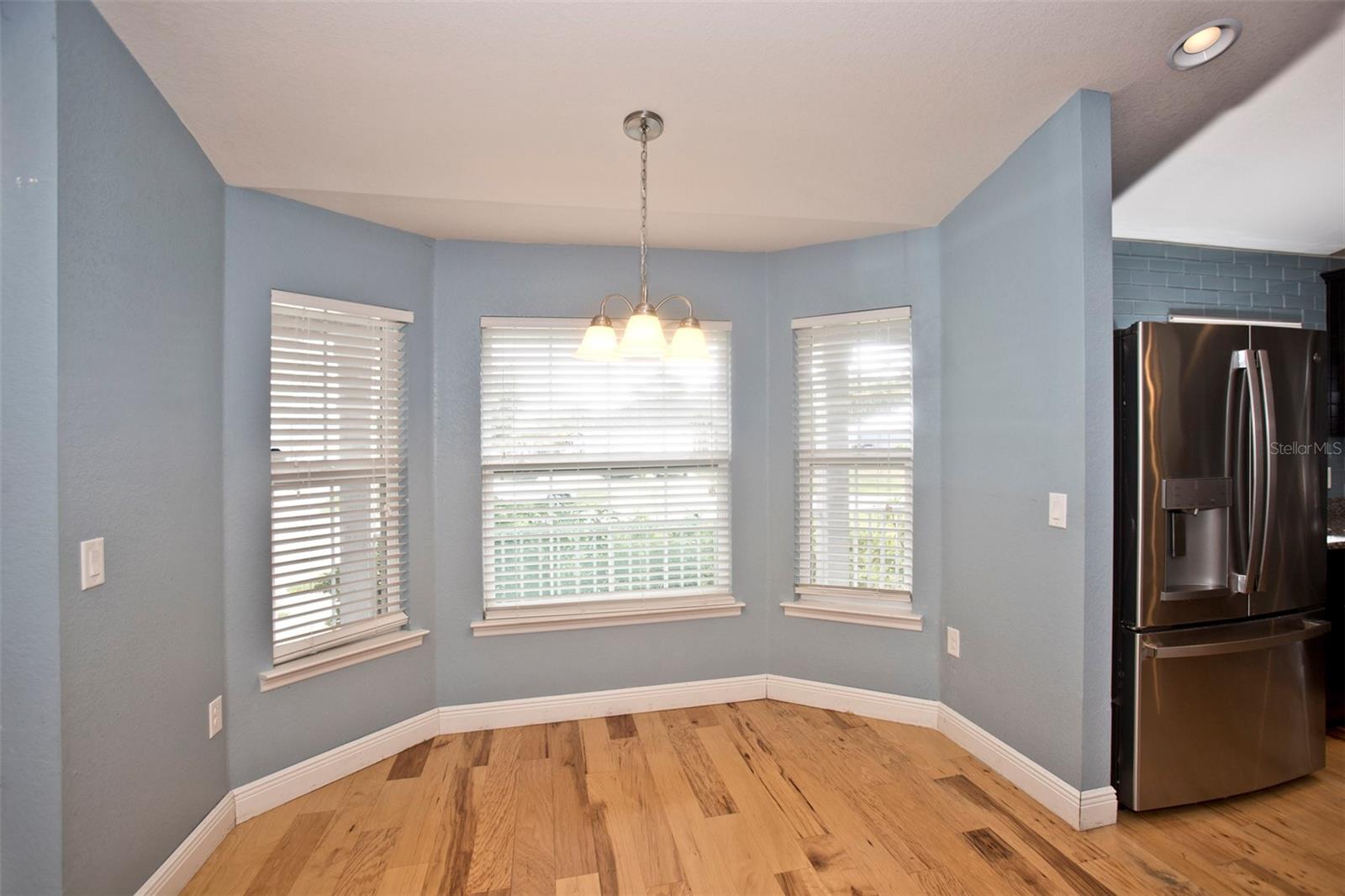 Breakfast nook perfect for table.