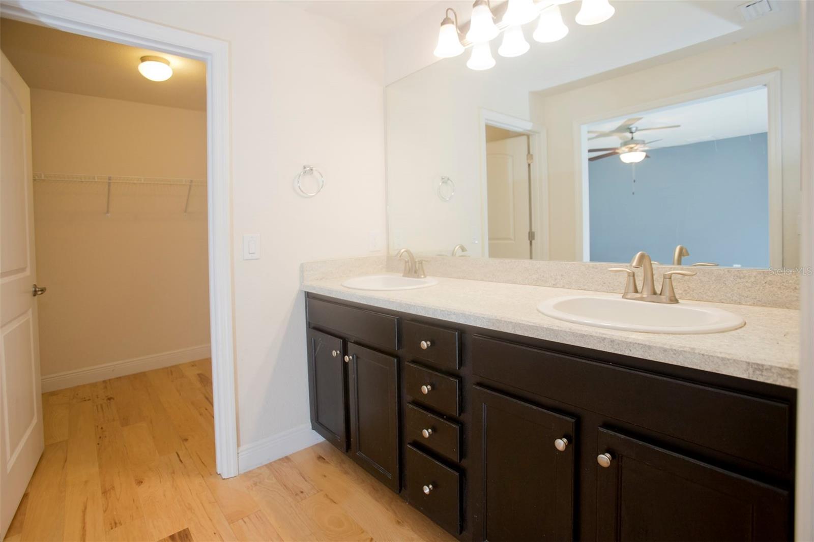 primary en-suite bath