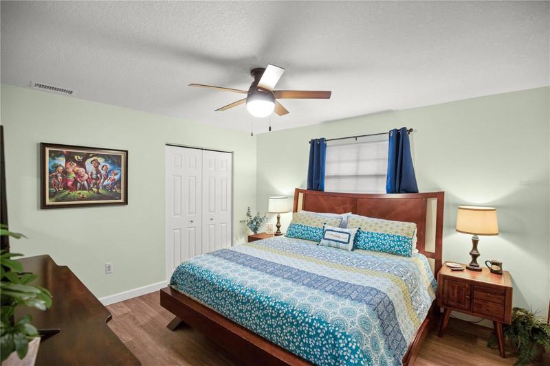 2nd bedroom