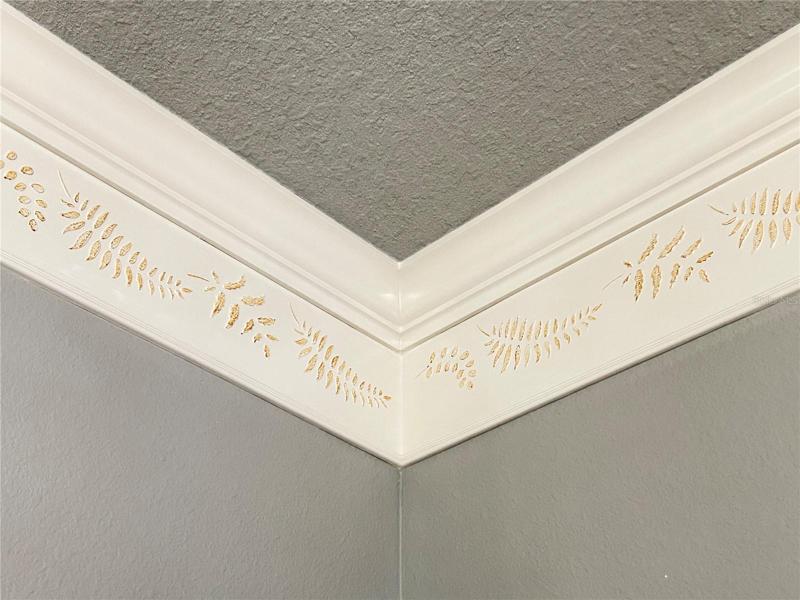 detail of crow molding
