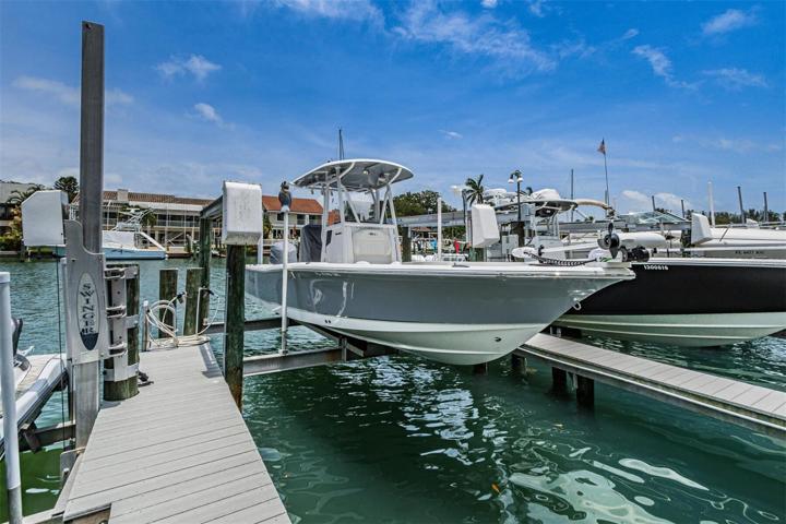 10,000 lb boat lift