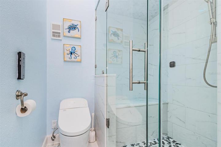 Moen smart shower controls. Mosic 2 function body sprays