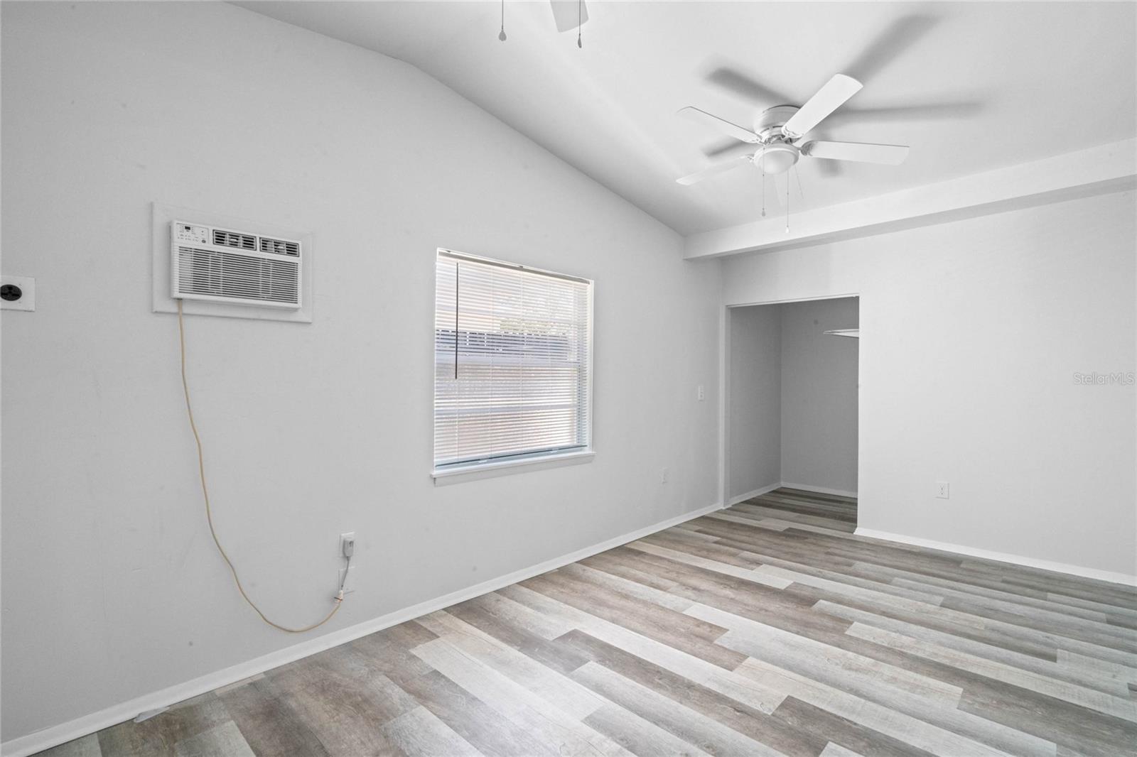 Master bedroom has its own AC &amp; 2 ceiling fans!