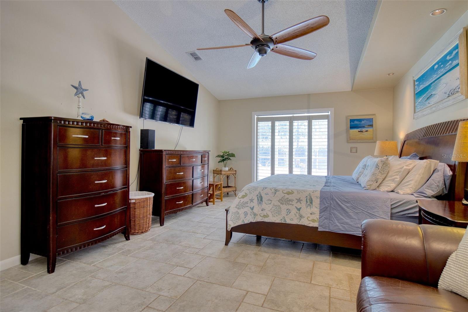 Spacious and Luxurious Retreat.