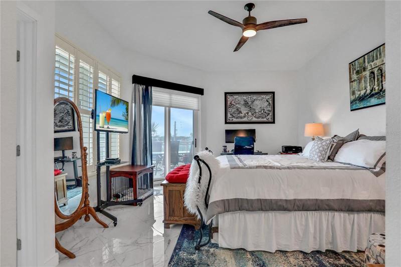 Guest bedroom