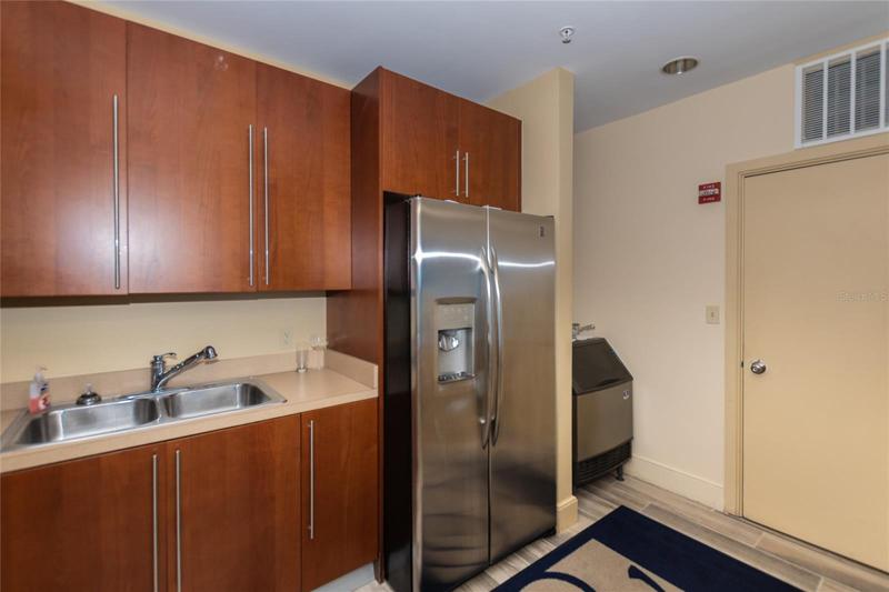 Butlers pantry in clubroom