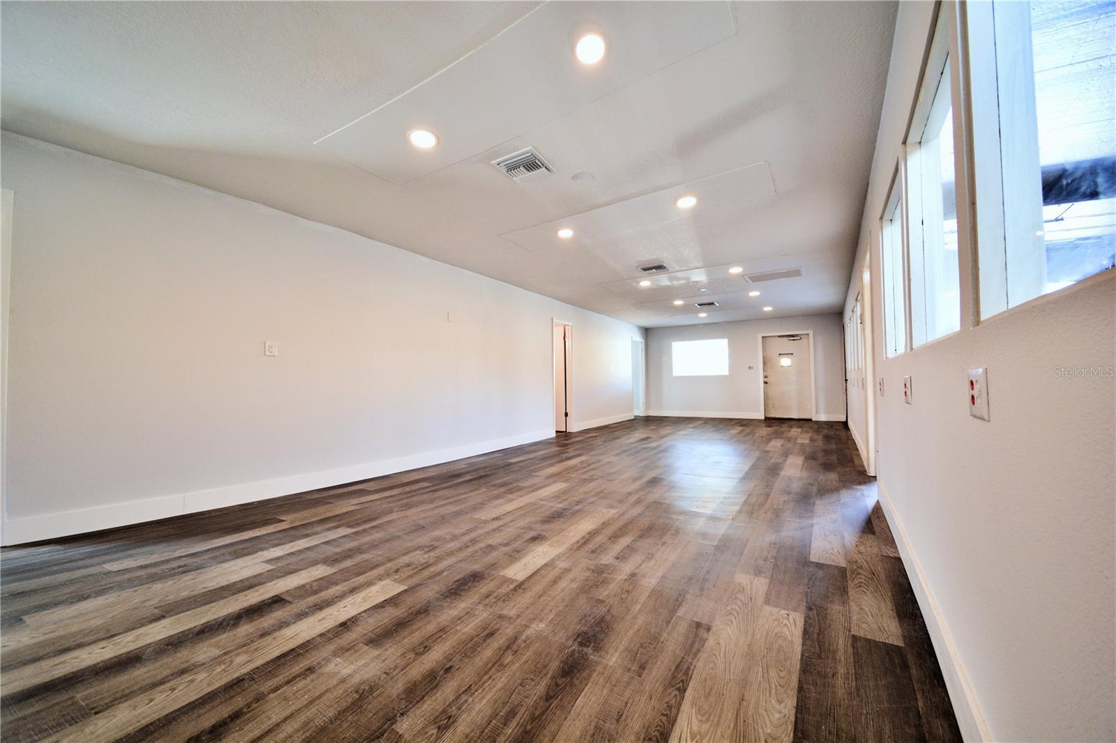 Lower Level 14 x 40 Flex Area