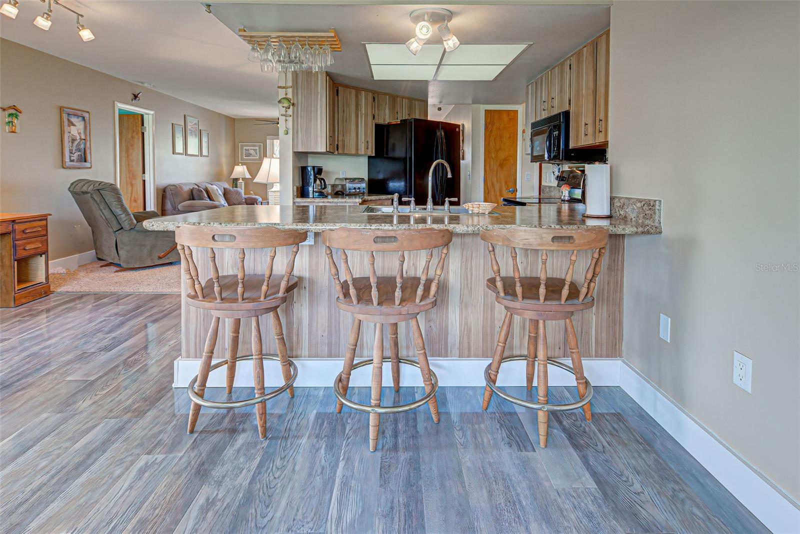 Breakfast bar