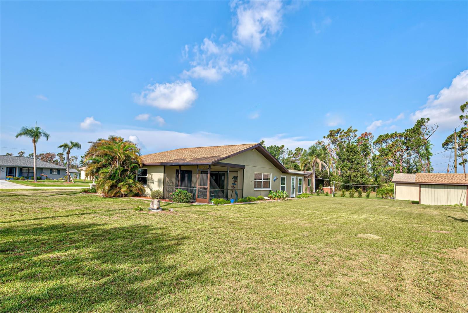 Exterior back lanai