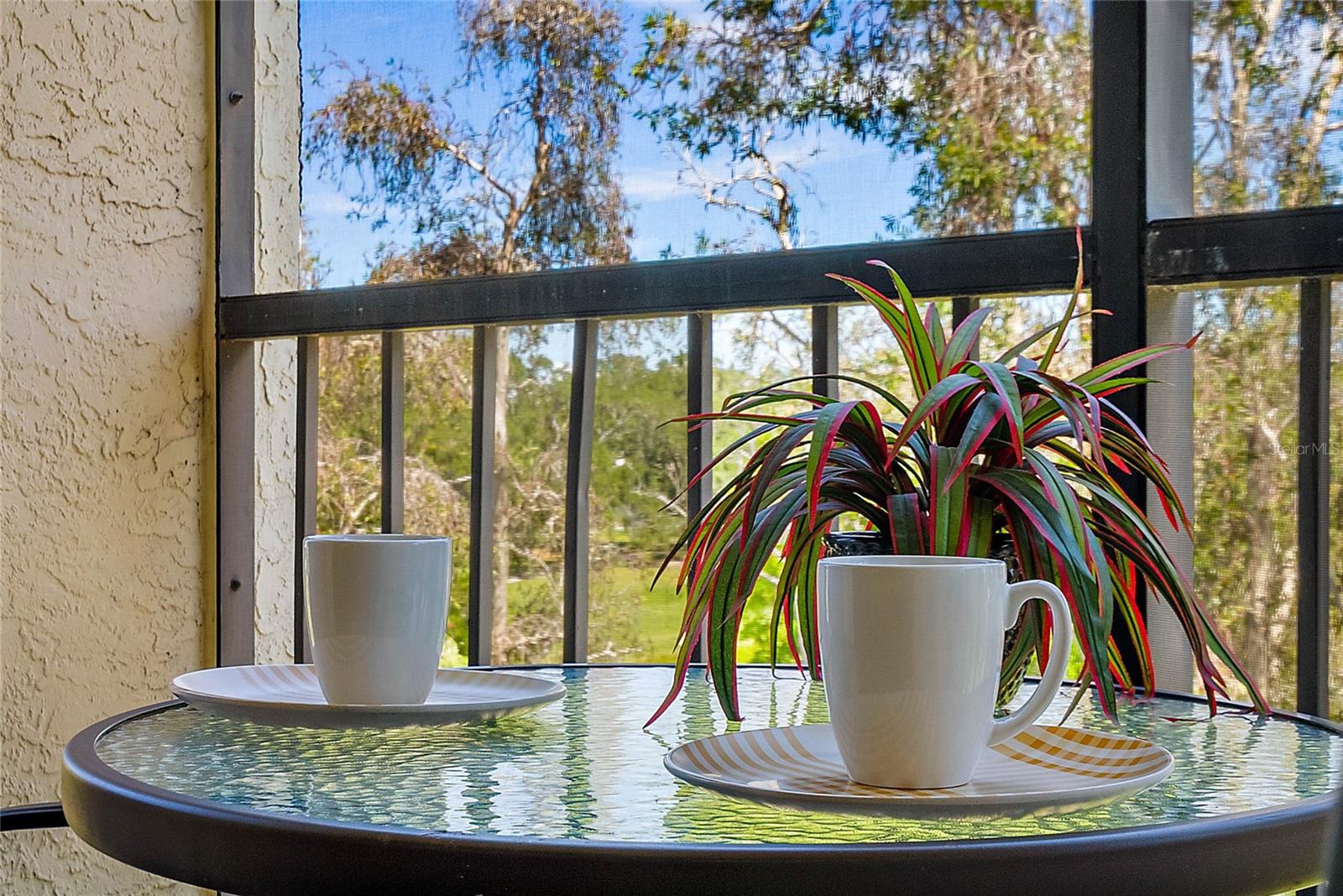 Have meals on your lanai