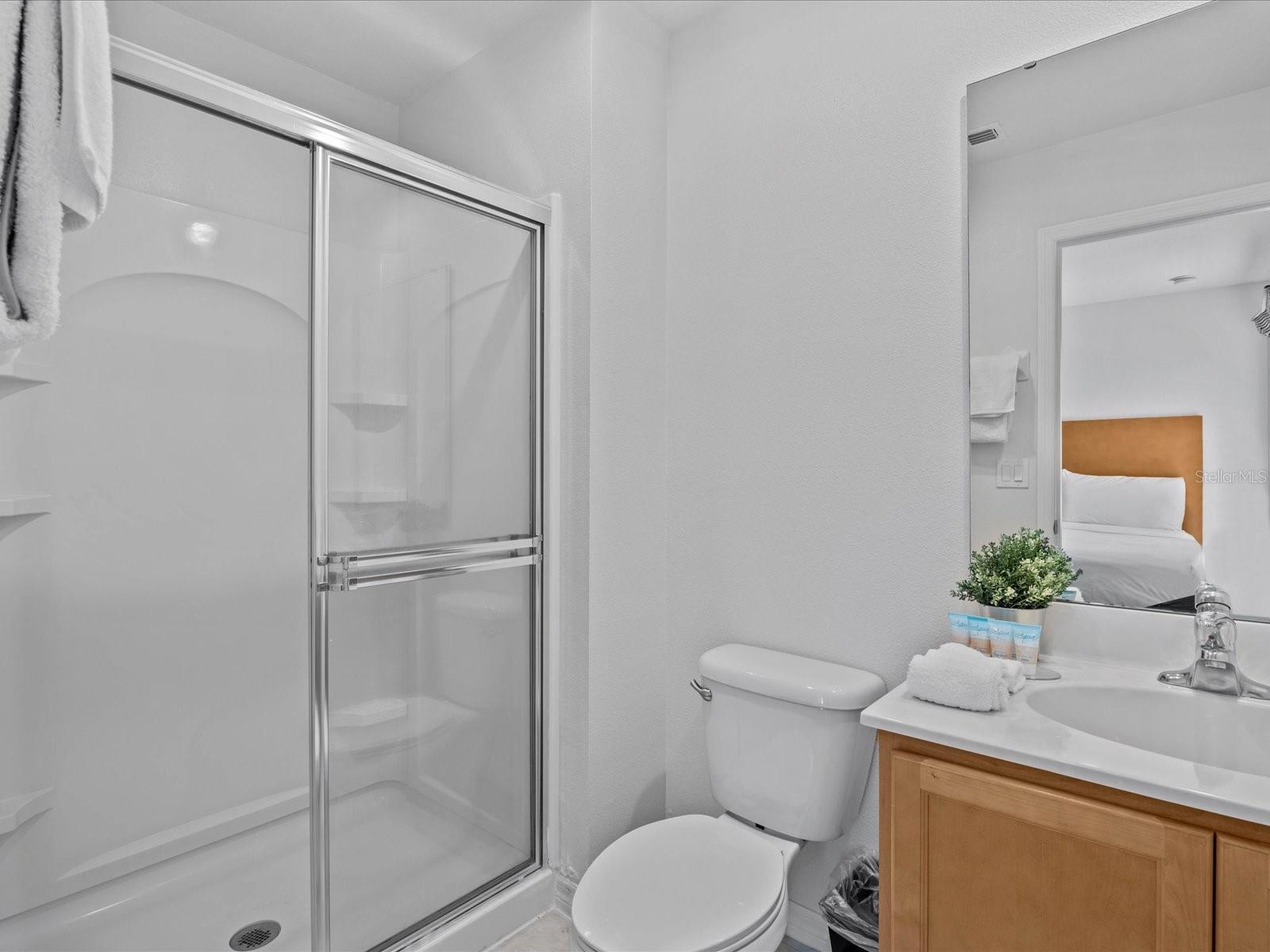 Upstairs secondary bathroom