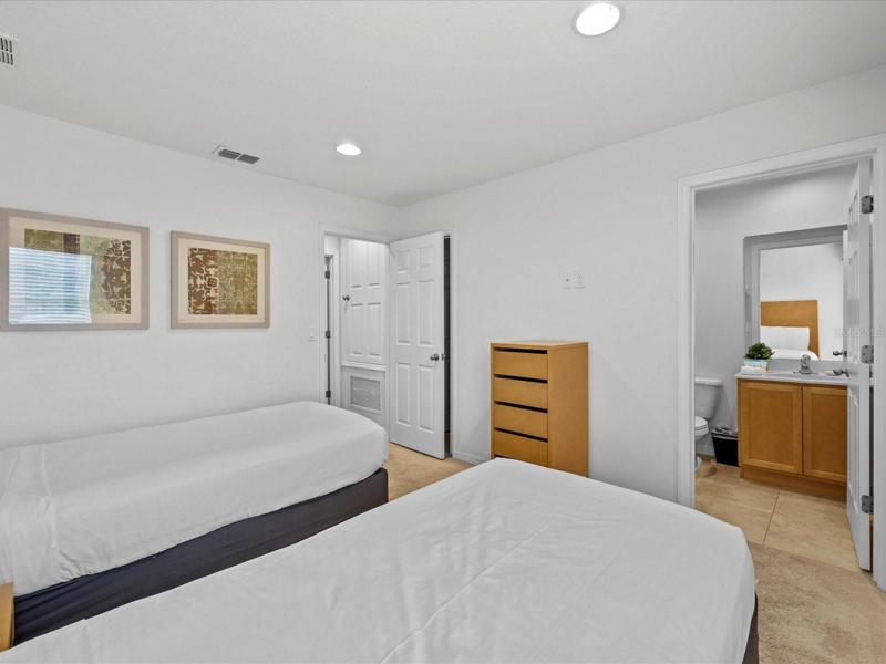 Upstairs secondary bedroom