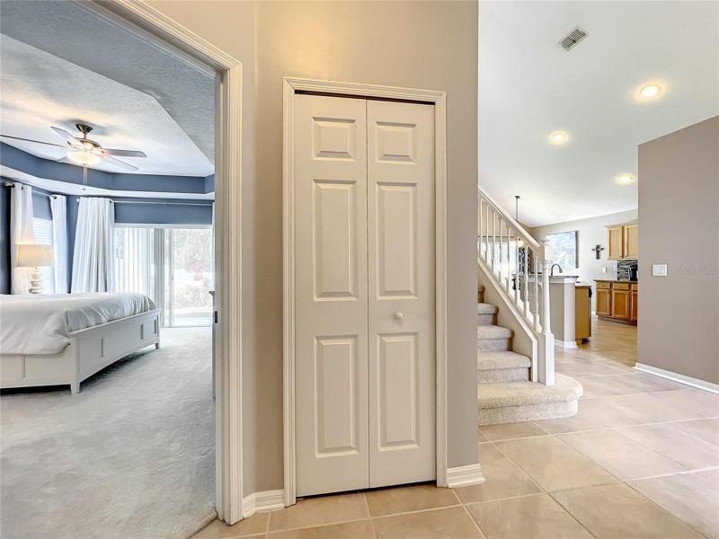 Tray ceiling
