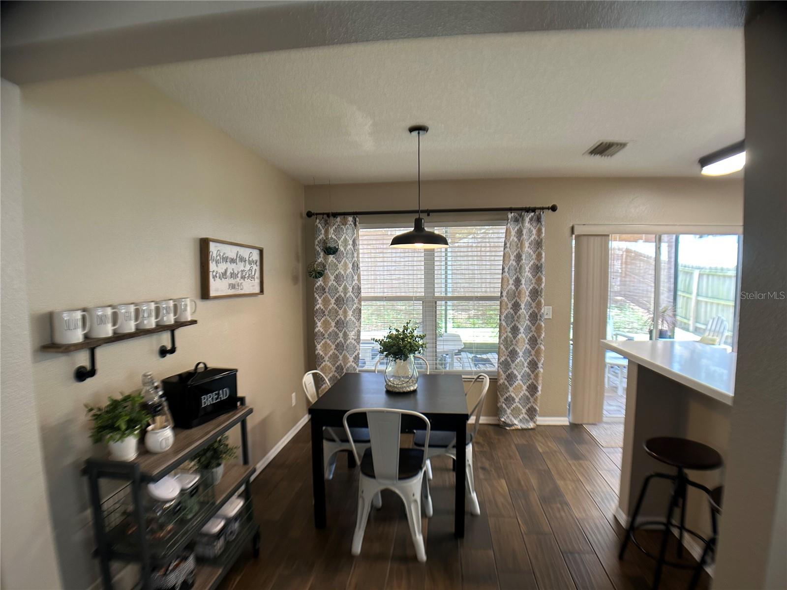 KITCHEN W/STAINLESS STEEL APPLIANCES