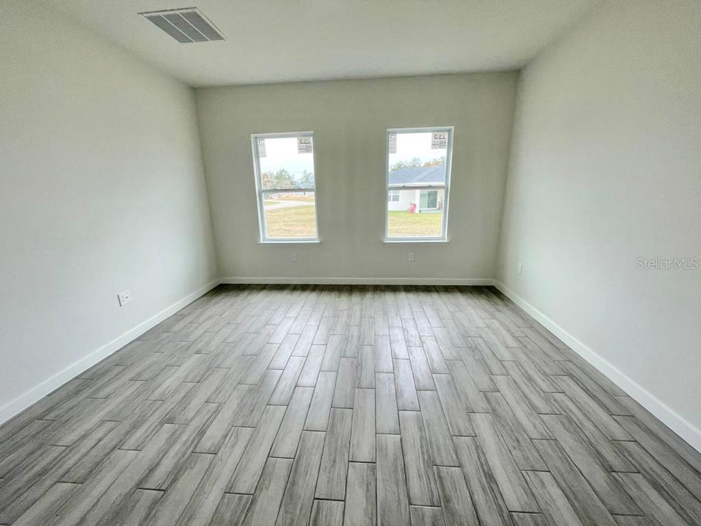 MODEL HOME