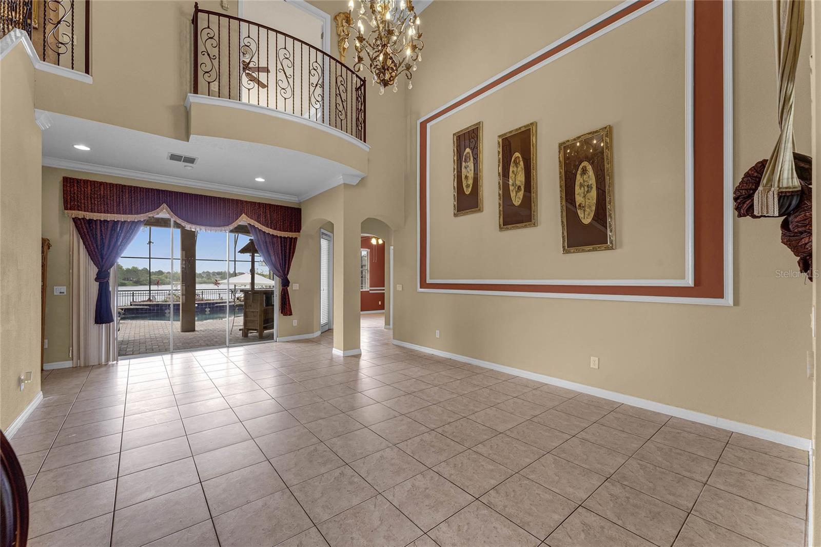 Formal living